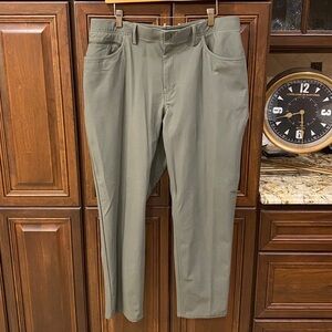 UNDER ARMOUR Pants 38